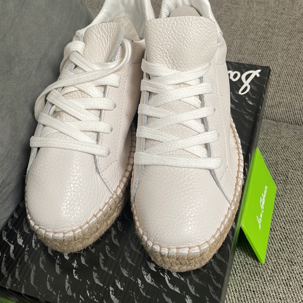 Brand New!! Sam Edelman Dylan white leather sneakers - Size 6 but fits 6.5-7. - Picture 1 of 4